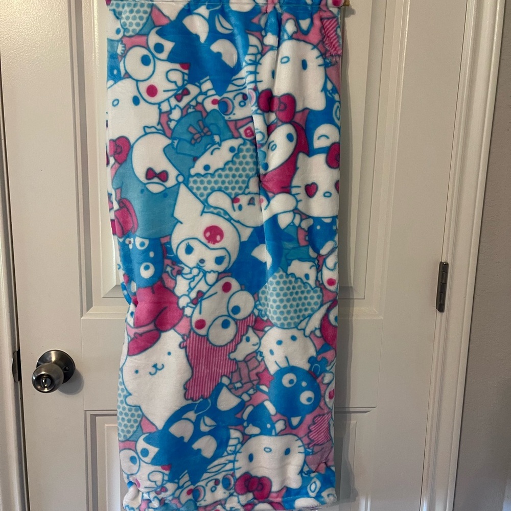 Hello Kitty and Friends Blanket Hello Kitty Plush Throw